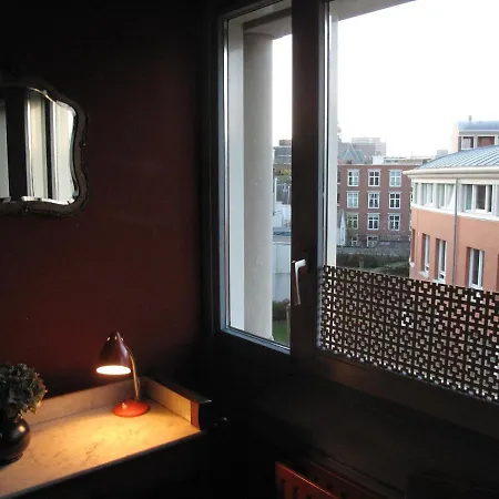 Treetop Apartment Den Haag